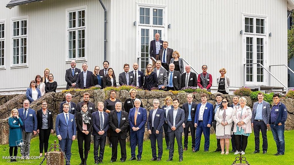 Toppfundur í Útnorðri