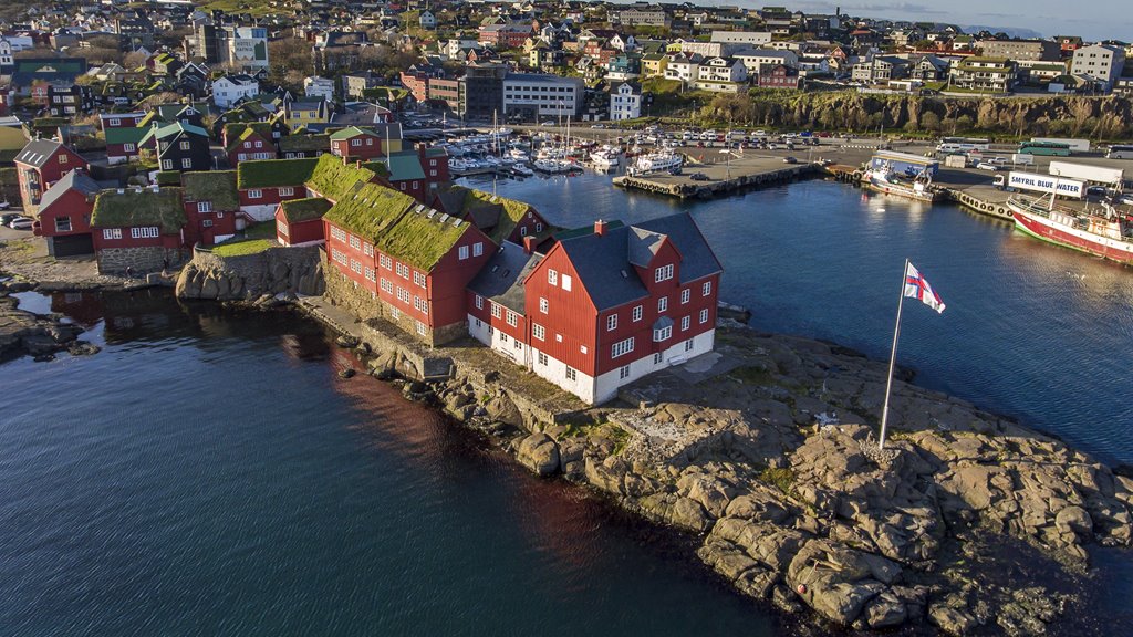 Móttøkan í Tinganesi letur aftur til 6. august