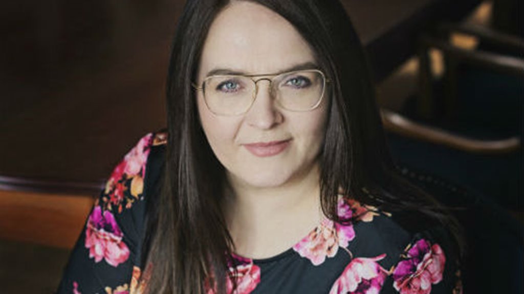 Leið meg einaferð enn út á dekkið...