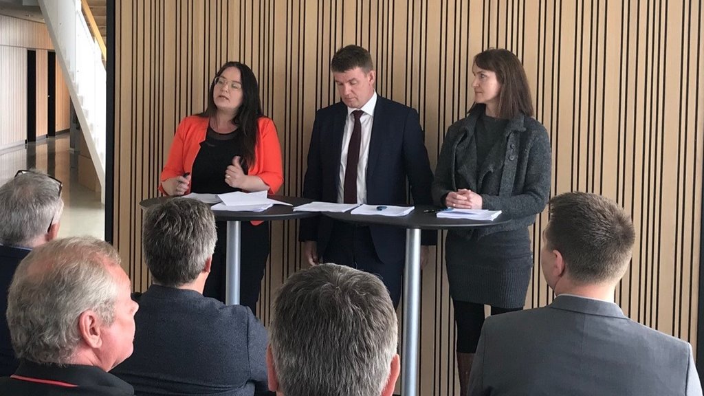 Slóðbrótandi trípartasamstarv lyftir yrkisútbúgvingarnar