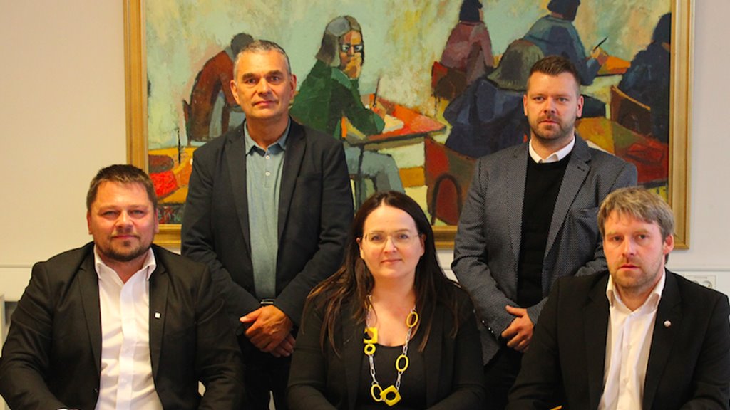 Sáttmálin um nýskipað skúlasamstarv góðkendur
