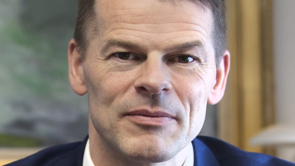 Fíggjarlógin 2022: Búskapurin og vælferðin í tryggum hondum