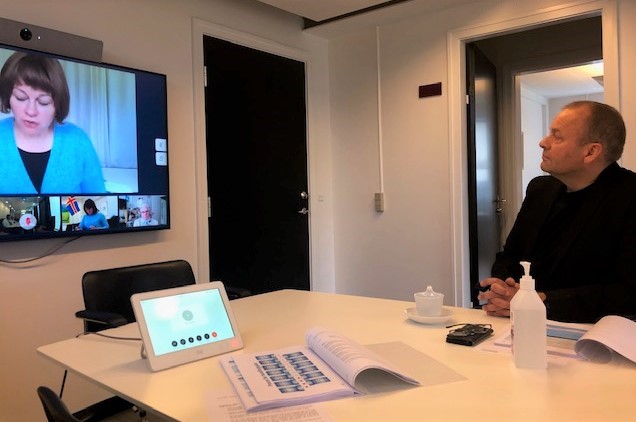 Kaj Leo Holm Johannesen ynskir at fáa Føroyar av reyða listanum hjá