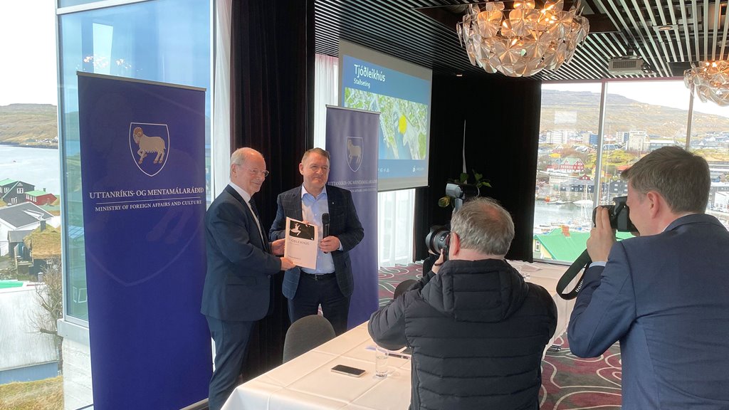 Mælt verður til at staðseta nýggja Tjóðleikhúsið við Bursatanga