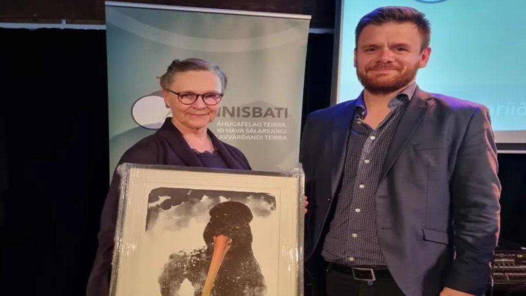 Sólvit E. Nolsø helt røðu á 40 ára degnum hjá Sinnisbata