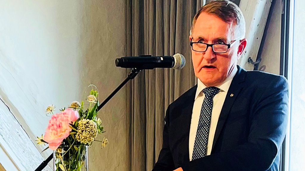 Fleiri enn hundrað sendifólk og embætisfólk til summarmóttøku á sendistovuni í Keypmannahavn