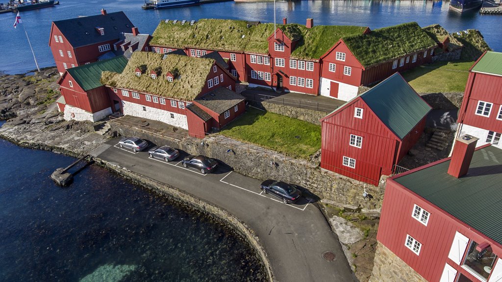 Vegleiðing um starvsfólka- og lønarviðurskifti í sambandi við COVID-19